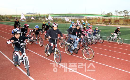 AIA생명 자전거 후원 프로그램 '거침없이 하이킹' 실시