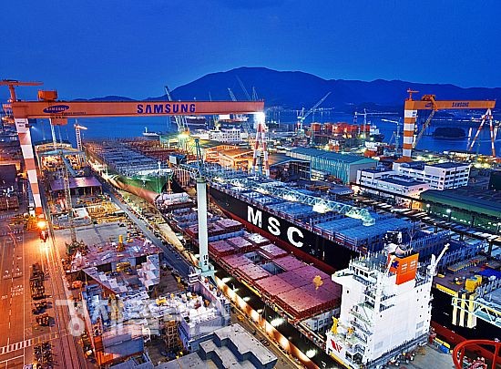 거제조선소 3도크 야경