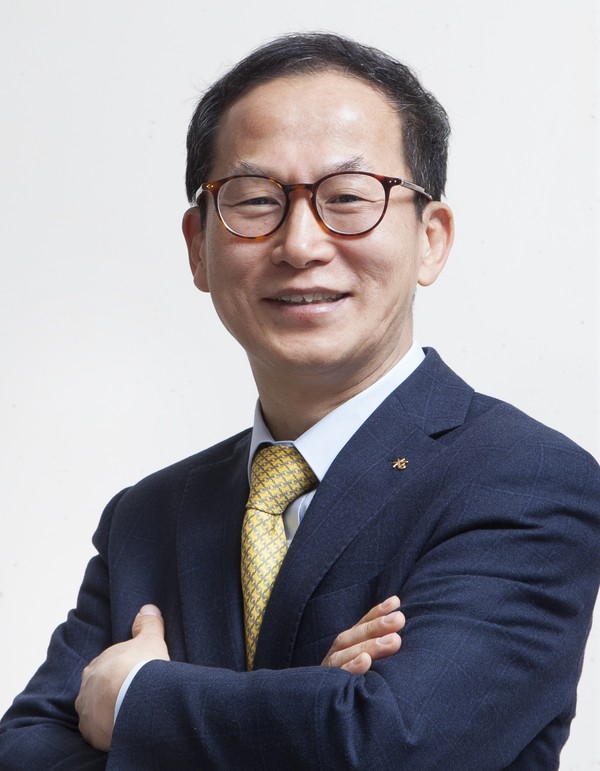 - 양종희 KB금융지주 회장